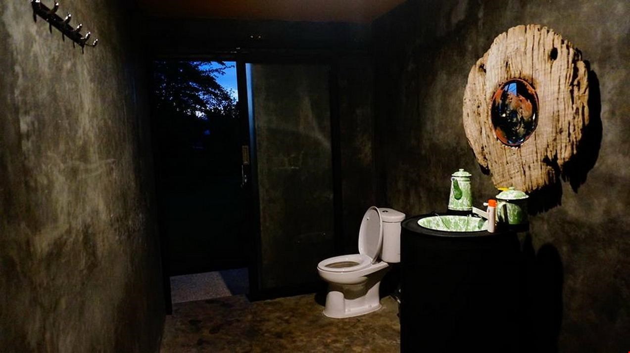 Hotel Keramas, Indonesia nomad remote 043a3537-885d-4eac-8963-b1203c2021d1_NS Kermamas - bali bathroom.jpg